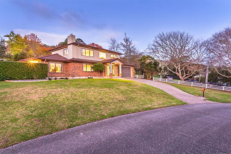 Property details for 50 Landing Road, Titirangi, Auckland, 0604