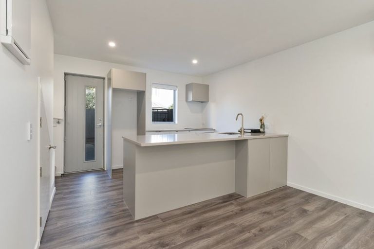Photo of property in 8/51 Hills Road, Edgeware, Christchurch, 8013