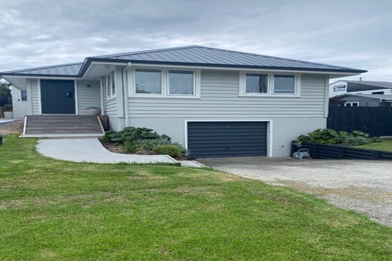 Photo of property in 107b Simpson Road, Papamoa Beach, Papamoa, 3118