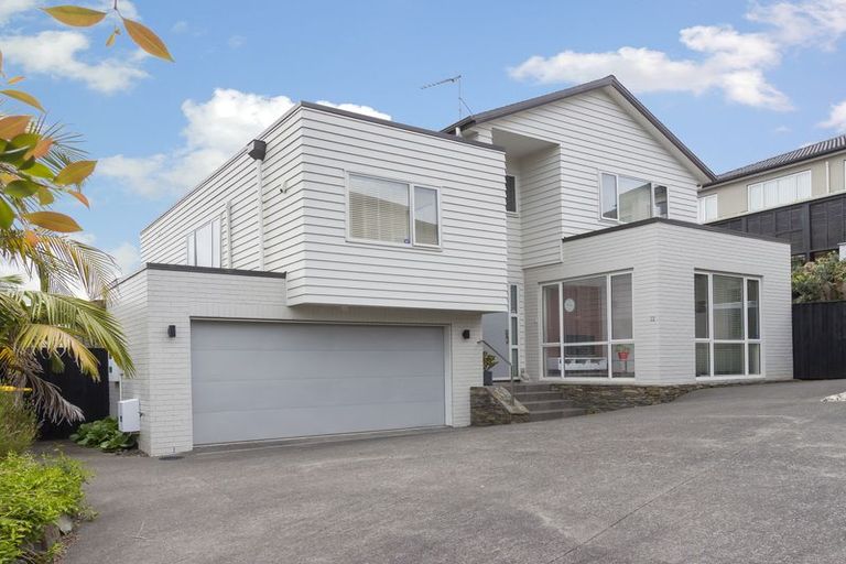 Photo of property in 12 Askerne Drive, Flat Bush, Auckland, 2016