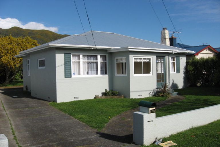 Photo of property in 156 Waiwhetu Road, Waterloo, Lower Hutt, 5011