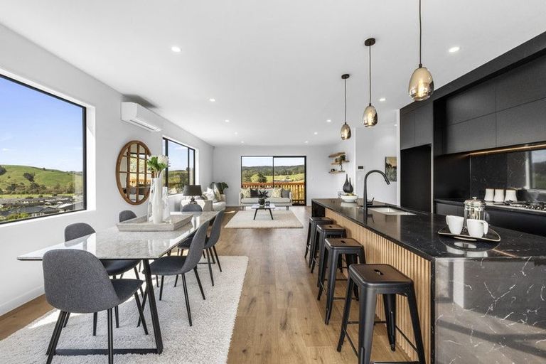 Photo of property in 27 Mahi Road, Helensville, 0800