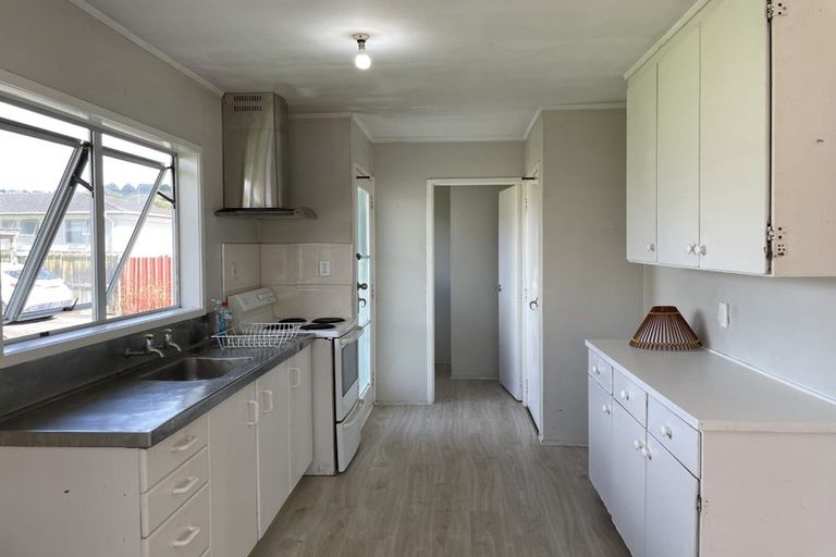 Photo of property in 42 Dillon Crescent, Clover Park, Auckland, 2019