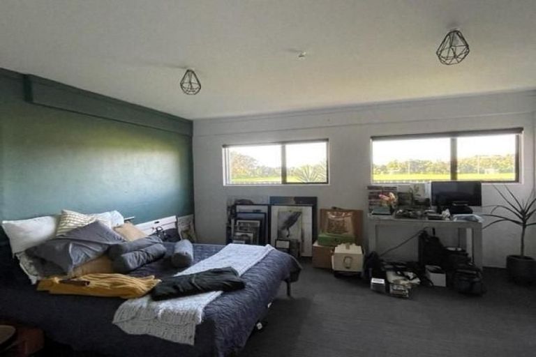 Photo of property in 33a Fitzroy Road, Fitzroy, New Plymouth, 4312