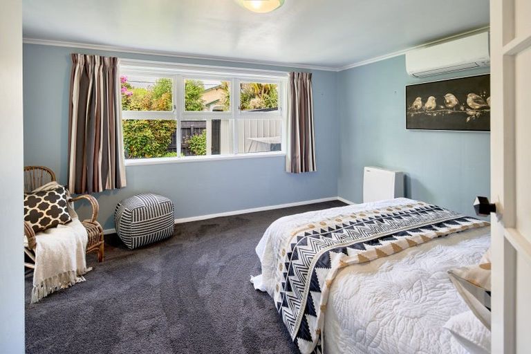 Photo of property in 4 Okura Grove, Boulcott, Lower Hutt, 5010