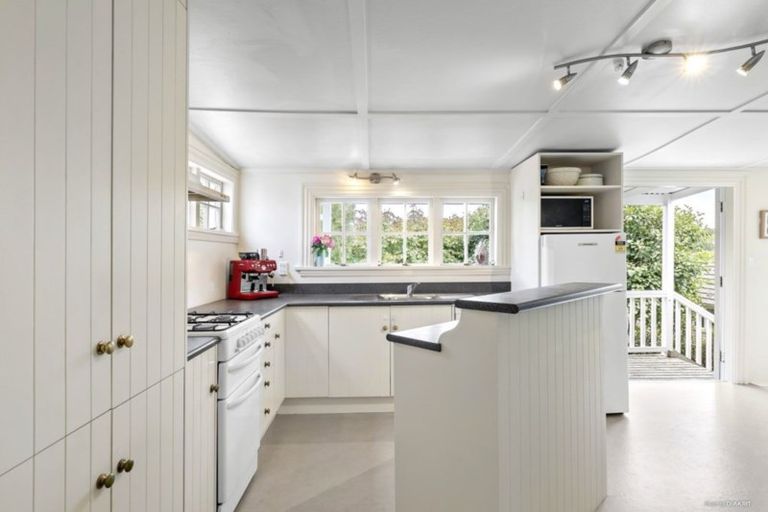 Photo of property in 7 Retter Street, Paparangi, Wellington, 6037