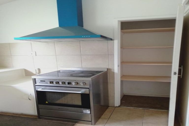 Photo of property in 110 Reeves Road, Pakuranga Heights, Auckland, 2010