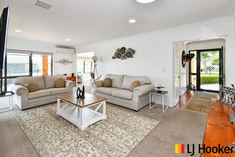 Photo of property in 1 Mull Place, Wattle Downs, Auckland, 2103