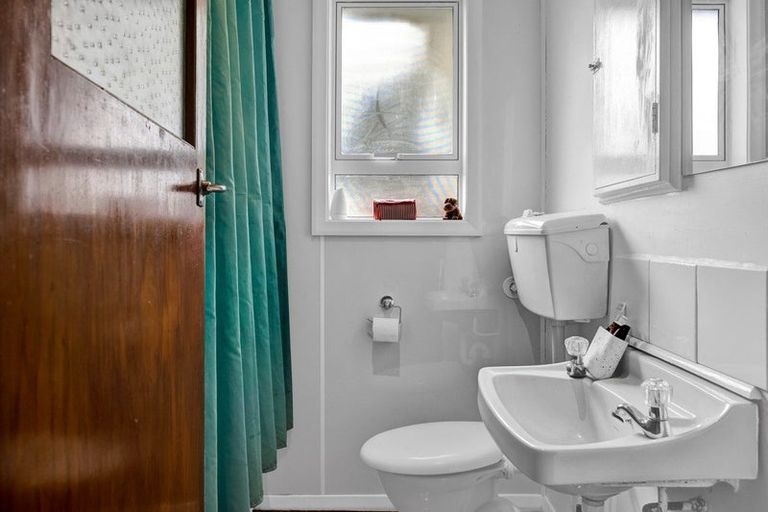 Photo of property in 13 Douglas Street, Hawera, 4610