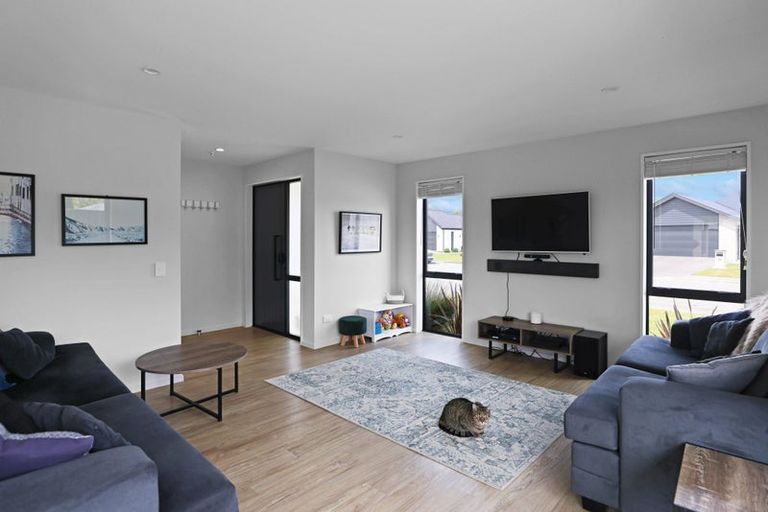 Photo of property in 10 Roxburgh Place, Tinwald, Ashburton, 7700