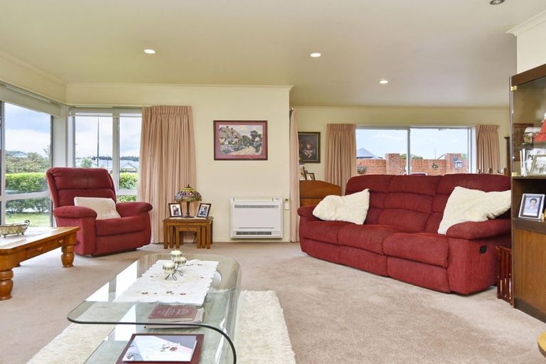 Photo of property in 48 Lamorna Road, Parklands, Christchurch, 8083