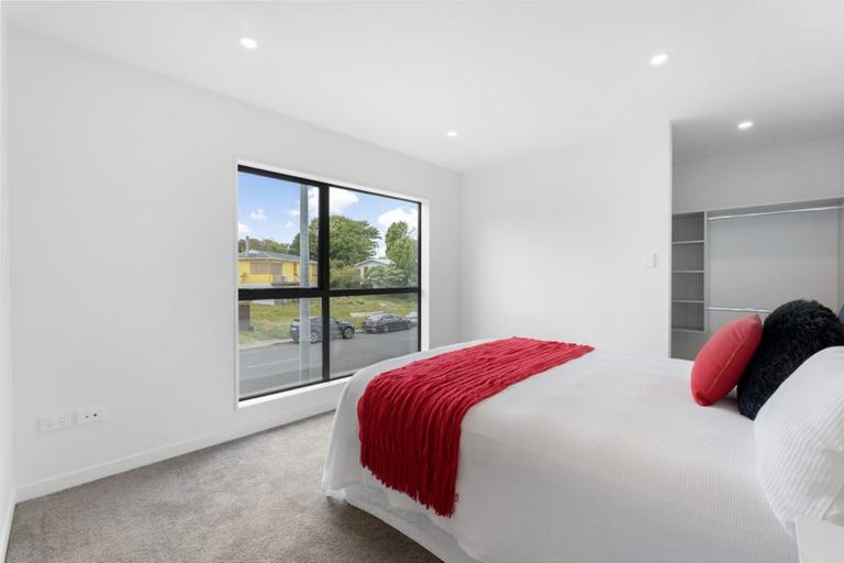 Photo of property in 89c Oreil Avenue, West Harbour, Auckland, 0618
