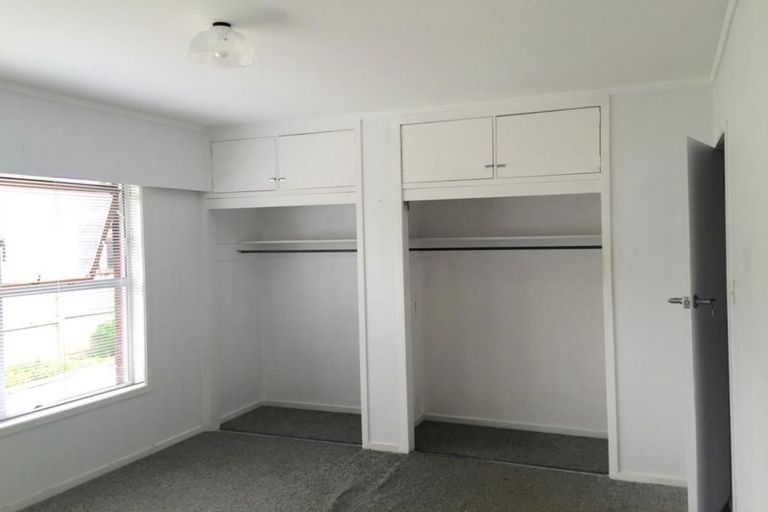 Photo of property in 1/240 Forrest Hill Road, Forrest Hill, Auckland, 0620