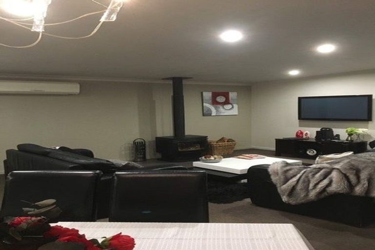 Photo of property in 26 Cologne Street, Martinborough, 5711