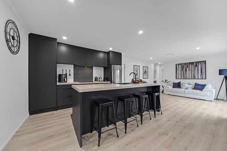 Photo of property in 16 Mark Ball Drive, Pokeno, 2402