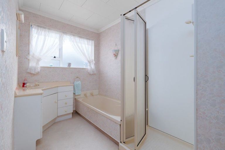 Photo of property in 82 Celia Street, Stratford, 4332