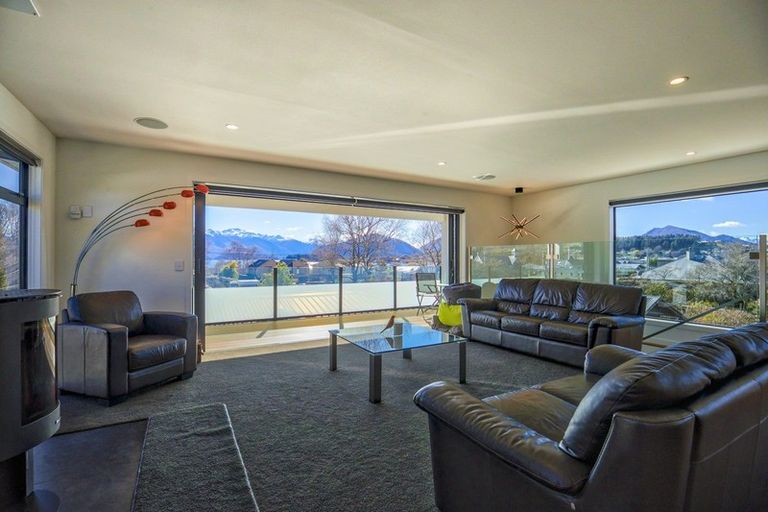 Photo of property in 156 Upton Street, Wanaka, 9305
