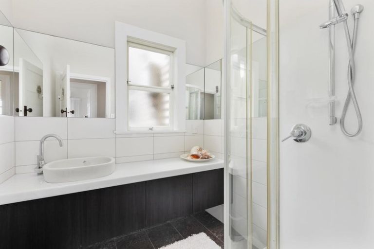 Photo of property in 17 Sixth Avenue, Tauranga, 3110