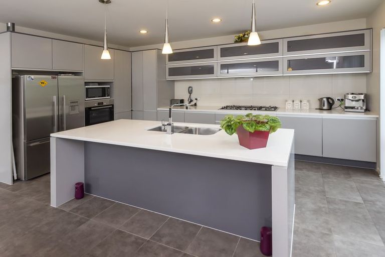 Photo of property in 12 Askerne Drive, Flat Bush, Auckland, 2016