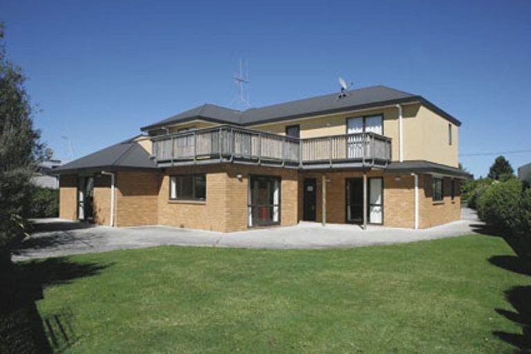 Photo of property in 35 Jones Crescent, Melville, Hamilton, 3206