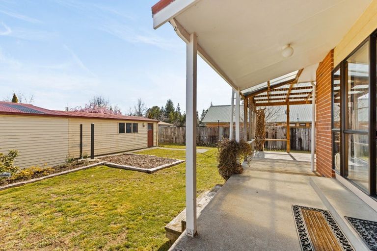 Photo of property in 17 Benmore Place, Omarama, 9412