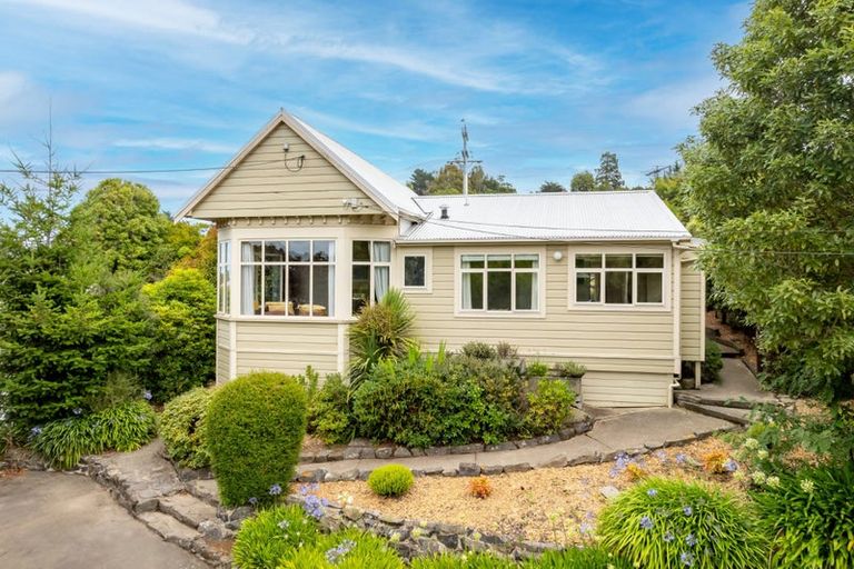 Photo of property in 11 Glenross Street, Glenross, Dunedin, 9011