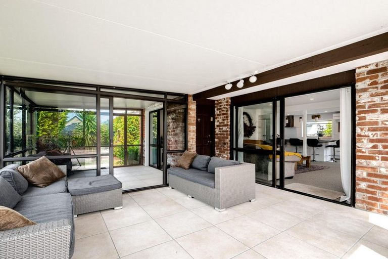 Photo of property in 103 Grimseys Road, Redwood, Christchurch, 8051