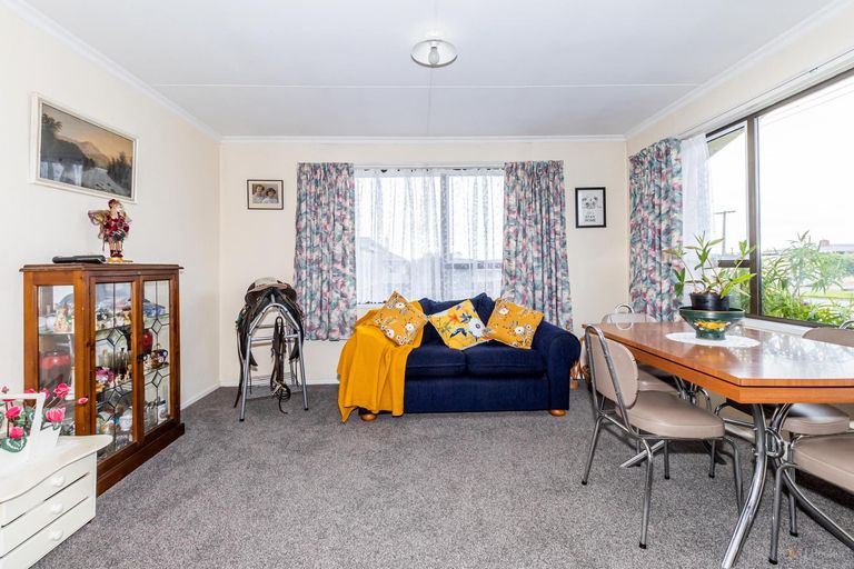 Photo of property in 5-5a Rugby Street, Waimate, 7924