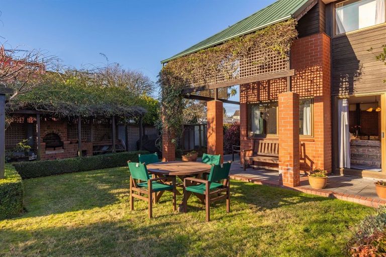 Photo of property in 5 Harrods Court, Ilam, Christchurch, 8053