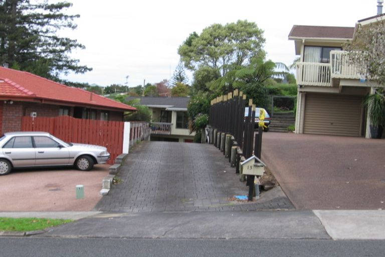 Photo of property in 13 Lastel Place, Shelly Park, Auckland, 2014