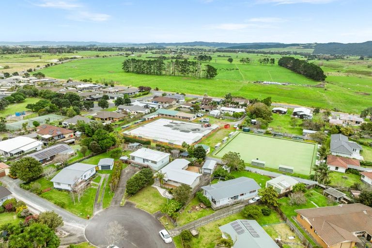 Photo of property in 12 Curlew Place, One Tree Point, 0118