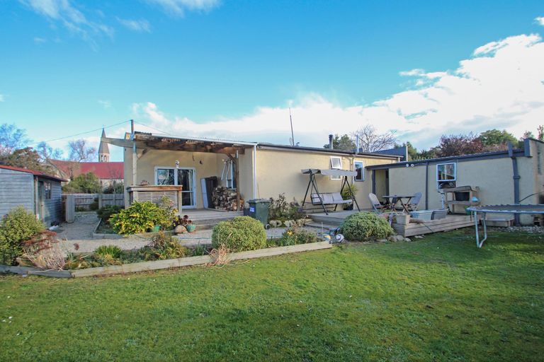 Photo of property in 2 Ord Street, Herbert, Oamaru, 9495