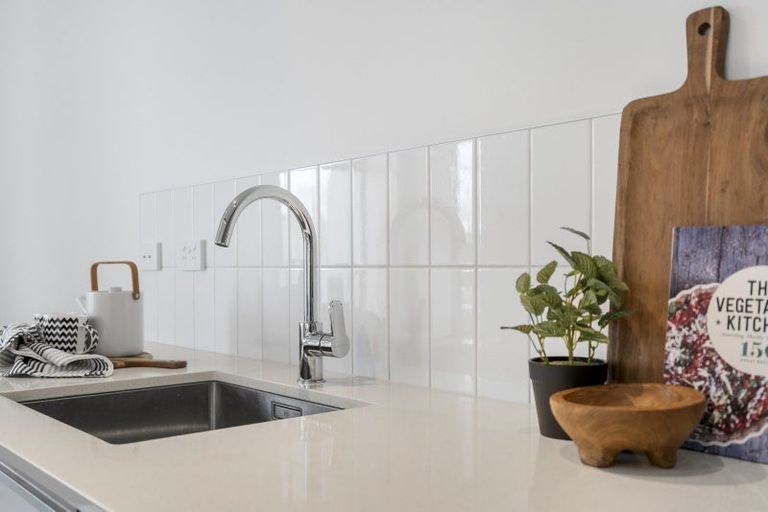 Photo of property in 2/69 Tiketike Way, Brooklyn, Wellington, 6021