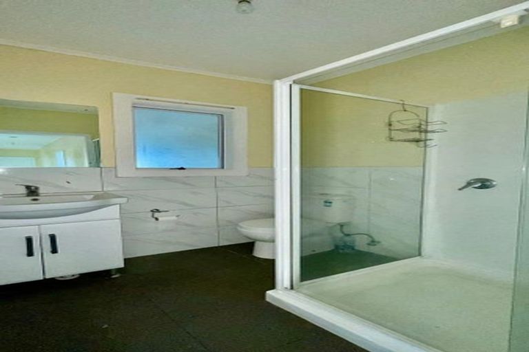 Photo of property in 26 Manuroa Road, Takanini, 2112