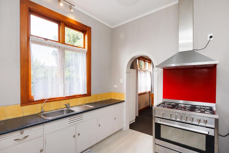 Photo of property in 201 Fitzherbert Avenue, West End, Palmerston North, 4410