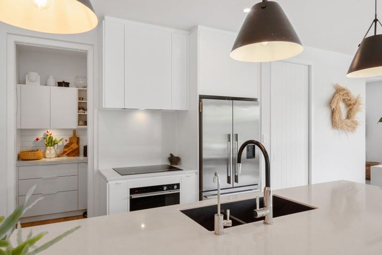 Photo of property in 92 Durey Road, Dairy Flat, Albany, 0792