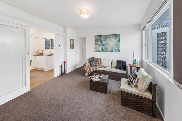 Photo of property in 3/52 Great South Road, Papatoetoe, Auckland, 2025