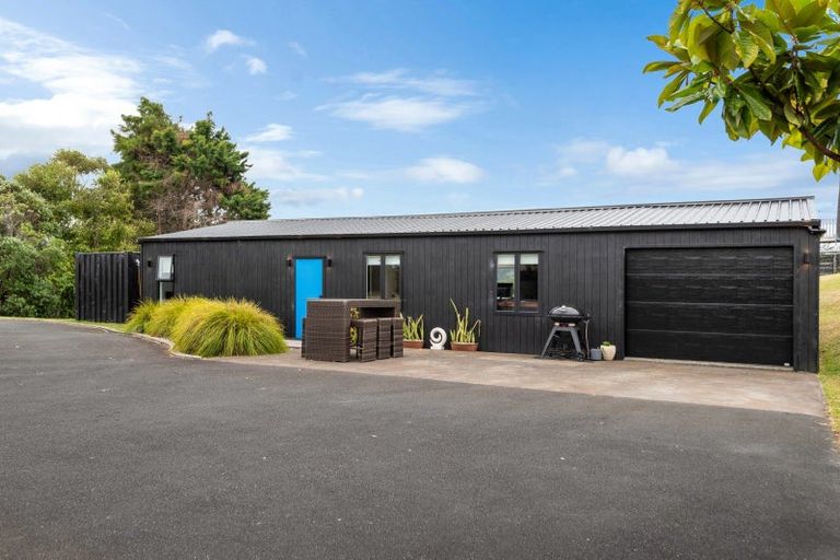 Photo of property in 1268 East Coast Road, Redvale, Albany, 0794