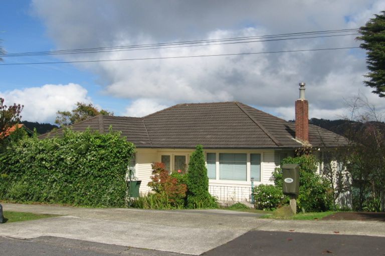 Photo of property in 229 Titirangi Road, Titirangi, Auckland, 0604