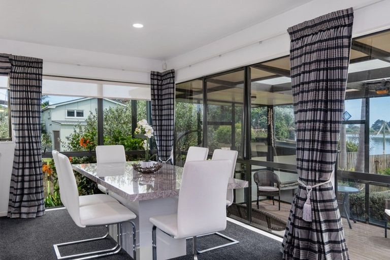 Photo of property in 28 Roretana Drive, Athenree, Katikati, 3177