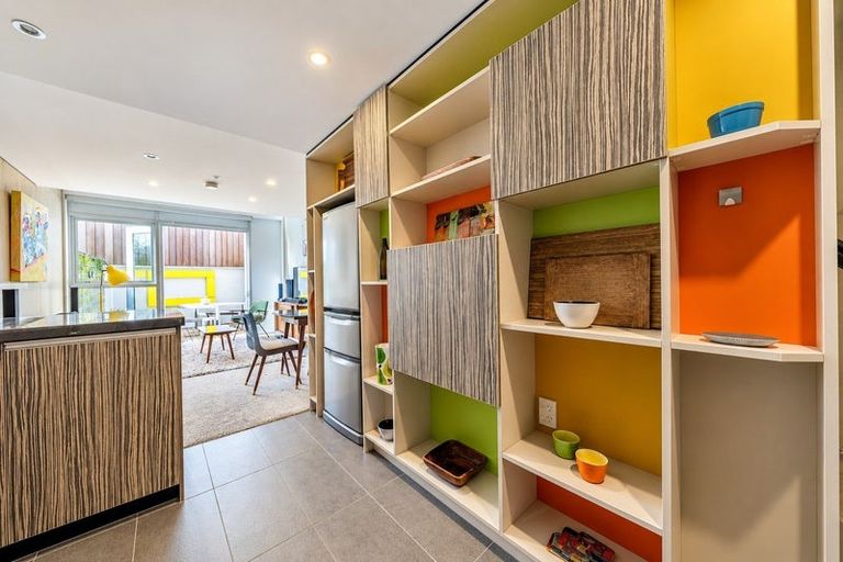 Photo of property in Canvas Apartments, 2/307 Willis Street, Te Aro, Wellington, 6011