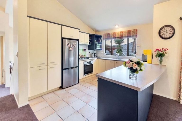 Photo of property in 22 Kate Sheppard Avenue, Torbay, Auckland, 0630