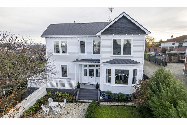 Photo of property in 10 Te Weka Street, Maori Hill, Timaru, 7910