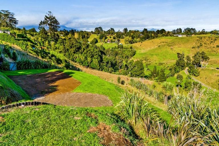 Photo of property in 10 Aderman Place, Hurworth, New Plymouth, 4310