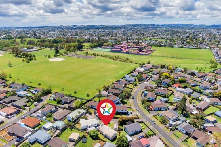 Photo of property in 6 Anglers Way, Wattle Downs, Auckland, 2102