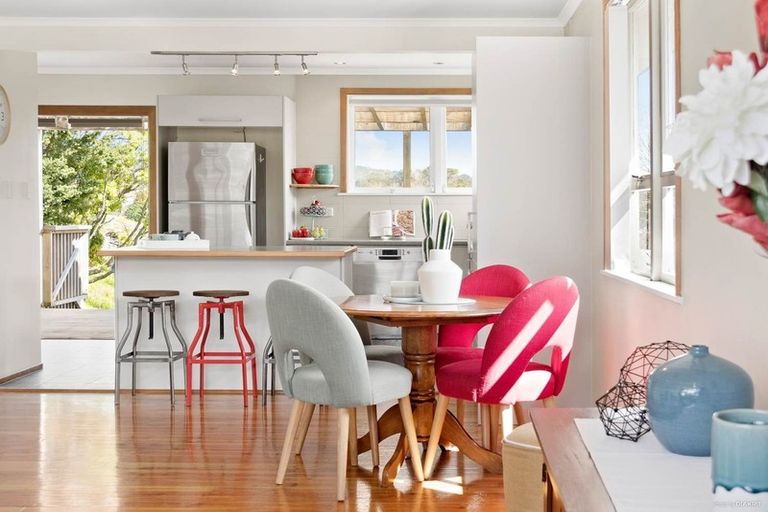 Photo of property in 17 Ranui Avenue, Ranui, Auckland, 0612