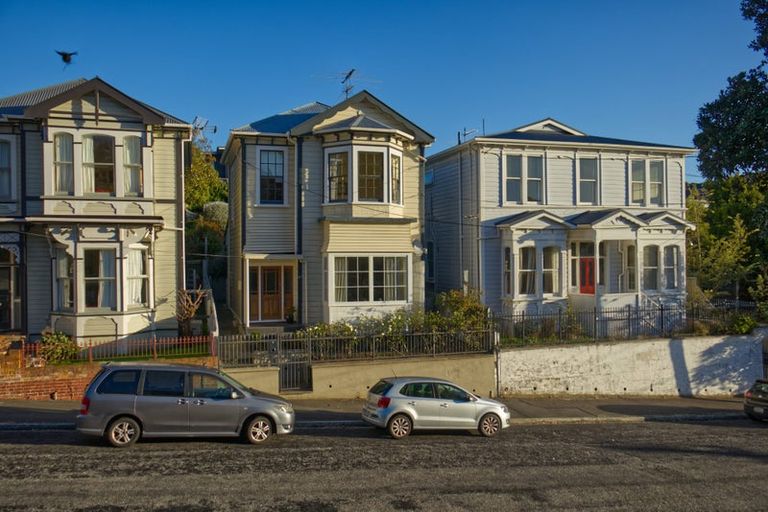 Photo of property in 15 Dee Street, Island Bay, Wellington, 6023