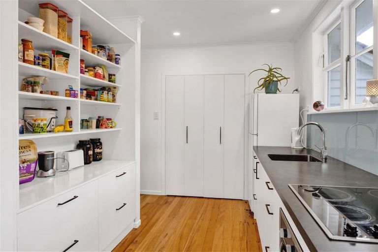 Photo of property in 78 Glenpark Avenue, Frankleigh Park, New Plymouth, 4310