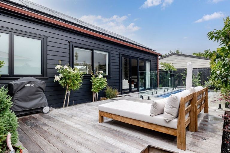 Photo of property in 65 Stanley Avenue, Palmerston North, 4414