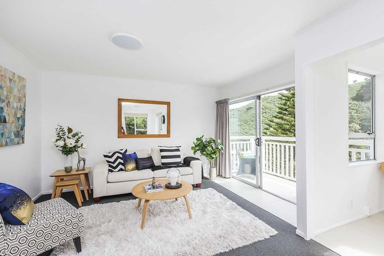 Photo of property in 2/59 Hungerford Road, Houghton Bay, Wellington, 6023